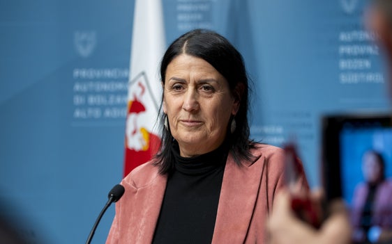 Irene Pechlaner nach der Ernennung zur Außerordentlichen Kommissarin am 30. November 2023 (Foto: LPA/Fabio Brucculeri)