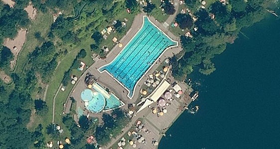 Das Lido am Großen Montiggler See im Orthofoto (Quelle: Geobrowser Maps)