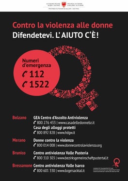Il manifesto con i recapiti e i numeri di telefono dei centri di ascolto e accoglienza per le vittime di violenza (Foto: ASP/Servizio donna)