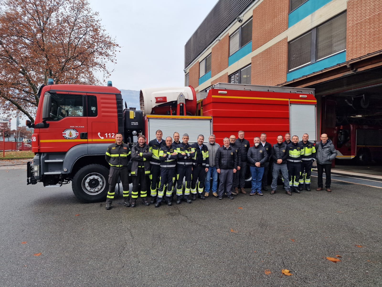 Partito il corso di due settimane per 6 vigili del fuoco del corpo permanente e 6 membri del corpo forestale provinciale  (Foto: USP/Corpo permanente dei vigili del fuoco)