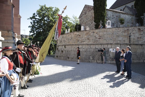 Un momento della cerimonia al mausoleo di Scena. (Foto: ASP: Tiberio Sorvillo)