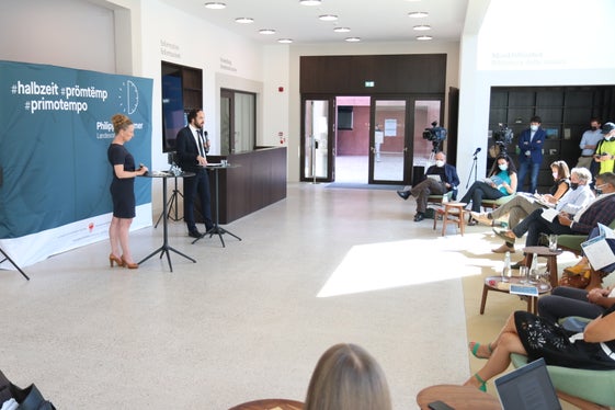 Il colloquio di #primotempo dell'assessore Philipp Achammer si è svolto alla Scuola di musica di Bressanone. (Foto: ASP/Peter Natter)