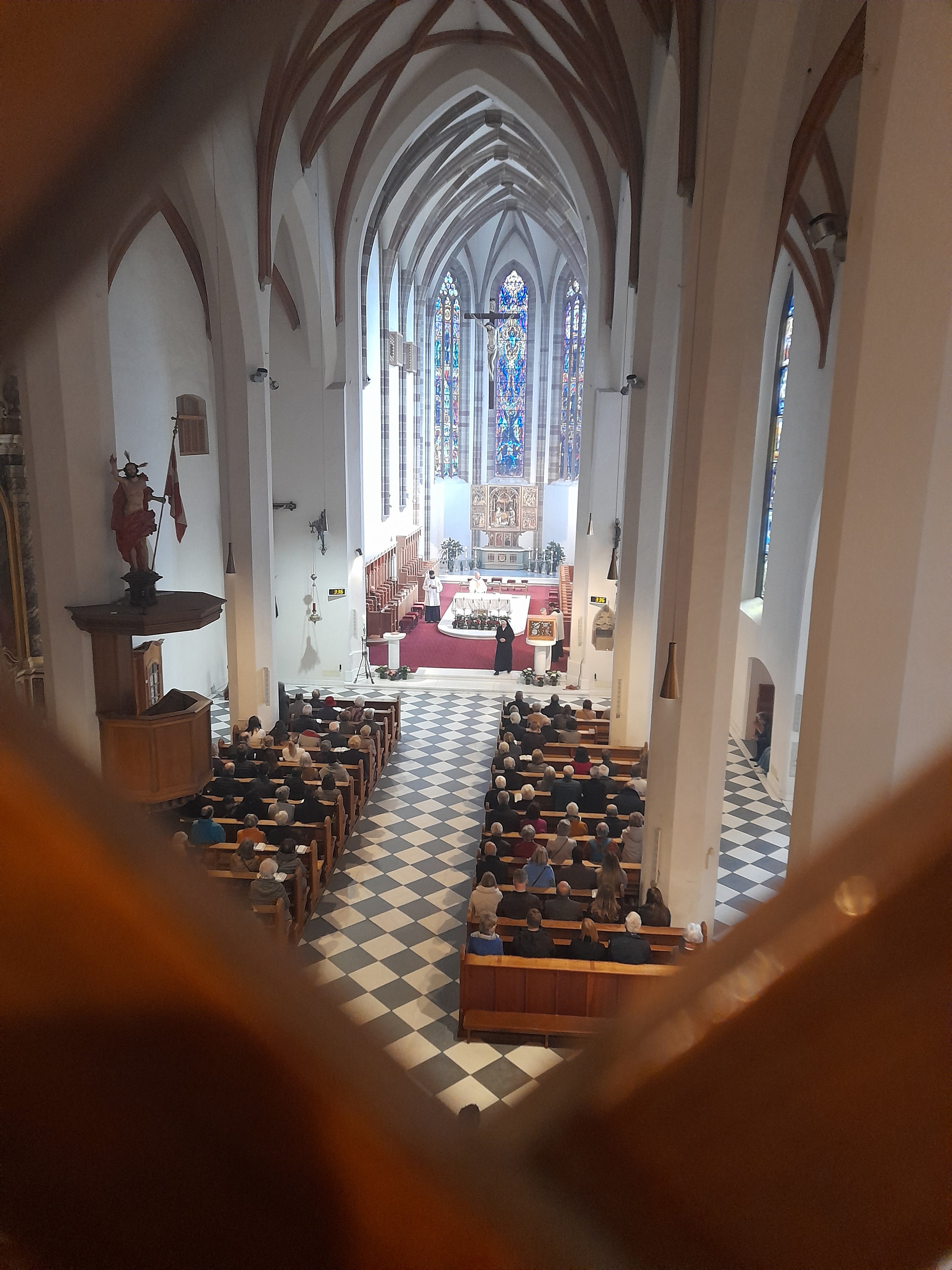 Expertinnen und Experten aus verschiedenen Bereichen beraten im Kulturbeirat die Landesregierung in Fragen der Kulturpolitik und der Kulturförderung aus verschiedenen Warten; bei den Kommissionsmitgliedern ist auch ein Vertreter der Kirchenmusik. (Foto: LPA/Maja Clara)