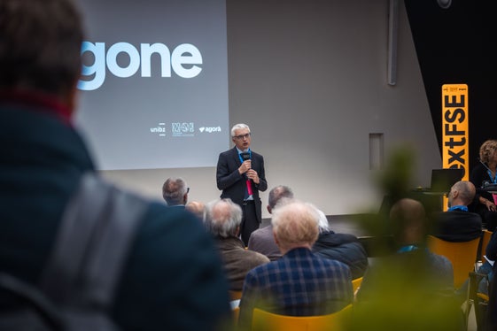 Andrea Gasparella, Dekan der Fakultät für Ingenieurwissenschaften der Freien Universität Bozen und Referent des Masterstudiengangs Fire Safety Engineering FSE: Die Zusammenarbeit mit der Agentur für Bevölkerungsschutz und dem Landesamt für Brandverhütung ist ein entscheidender Baustein, um Forschung, Lehre und Berufspraxis miteinander zu verbinden und Kompetenzen und Anforderungen an unsere Gegebenheiten anzupassen. (Foto: LPA/Agorà Activities)