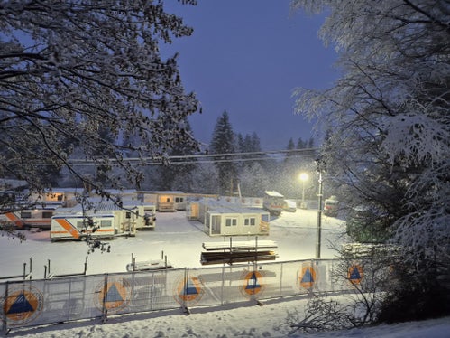 Nella frazione di Rasun di Sotto nel comune di Rasun Anterselva, l'Agenzia per la Protezione civile ha allestito un campo base come centro per tutti i servizi di emergenza. (Foto: USP/Agenzia per la Protezione civile)