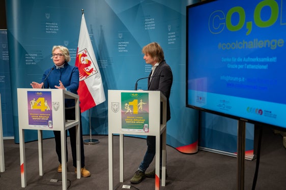 Secondo Bettina Meraner, direttrice reggente del Servizio dipendenze, a livello mondiale si è registrata una diminuzione del consumo pro capite di alcol, mentre allo stesso tempo è aumentato il consumo problematico. (Foto: USP/Greta Stuefer)