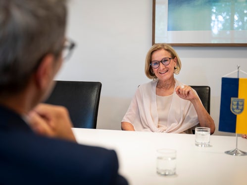Europa brauche eine moderne und regional verankerte Kohäsionspolitik ab 2028. Darüber waren sich die zwei Landeshauptleute Johanna Mikl-Leitner und Arno Kompatscher in Bozen einig. (Foto: LPA/Fabio Brucculeri)