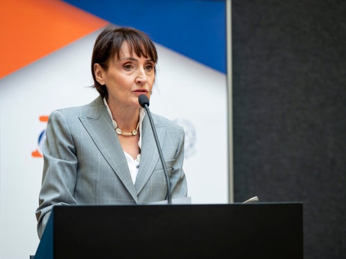 Di rafforzamento delle Amministrazioni statali sul territorio e dell’implementazione di funzioni strettamente legate allo Statuto di autonomia ha parlato, nel suo intervento, il commissario del Governo per la Provincia di Bolzano, Maddalena Travaglini. (Foto: USP/Fabio Brucculeri)