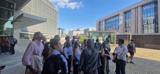 La visita ha portato gli studenti delle università dei tre territori dell'Euregio nel cuore del quartiere europeo di Bruxelles. (Foto: Euregio)