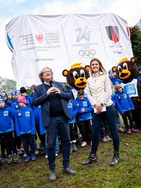 Für Südtirols CONI-Präsident Alex Tabarelli (im Bild mit Claudia Messner) ist mit der Abhaltung Olympischer Spiele in Südtirol ein Traum wahr geworden. (Foto: LPA/Fabio Brucculeri)