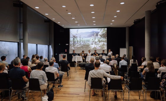 Insieme all'agricoltura e alla gastronomia locali, Eurac Research sviluppa soluzioni per un approvvigionamento alimentare regionale ed ecologico in Alto Adige. Un primo bilancio (Foto: ASP/Eurac)