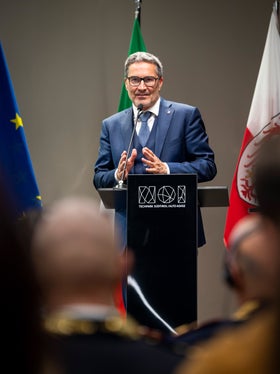 Die Syrienkrise im Jahr 2015 hat die EU überrascht und getroffen: Seither hat sich aber viel getan, betonte Landeshauptmann Arno Kompatscher im Rahmen seiner Grußworte im NOI Techpark. (Foto: LPA/Fabio Brucculeri)