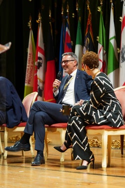 “Se ben esercitata, l’Autonomia non arricchisce solo il territorio interessato, ma aiuta a crescere il Paese tutto”, ha detto il presidente della Provincia autonoma di Bolzano, Arno Kompatscher (Foto: Conferenza delle Regioni e delle Province autonome)