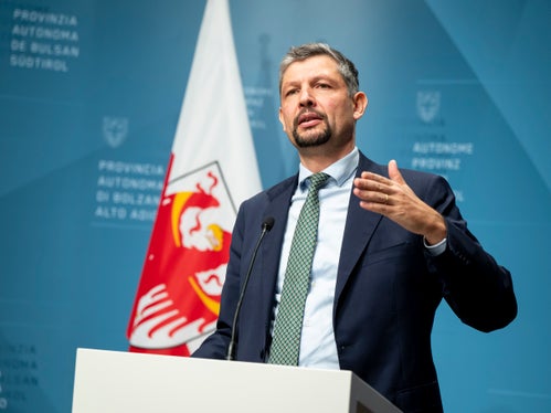 Ergänzend zu den Straßenprojekten investiert das Land Südtirol mit der italienischen Bahngesellschaft RFI massiv in den Ausbau der Schieneninfrastruktur, unterstrich der Landesrat Daniel Alfreider. (Foto: LPA/Fabio Brucculeri)