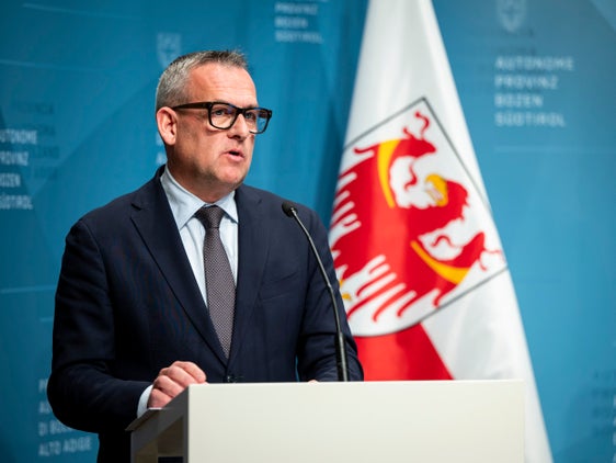 Landesrat Christian Bianchi hat heute (3. Dezember 2024) in der Landesregierung grünes Licht für den Kauf eines weiteren Immobilienpakets im Bereich Siegesplatz, Freiheits- und Horazstraße erhalten. (Foto: LPA/Fabio Brucculeri)