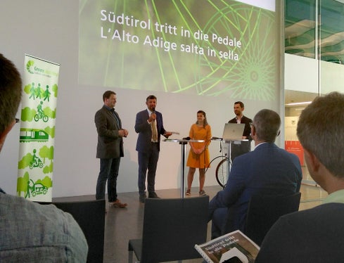 Der Radverkehrsanteil in Südtirol soll bis 2030 auf 20 Prozent erhöht werden, sagte LR Alfreider bei der Vorstellung des ersten Fahrradmobilitätsplans. (Foto: LPA/Angelika Schrott)