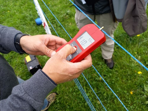 Einer dreiköpfige Kommission überprüfte, ob die Prüfungsaufgaben der Zertifizierungsprüfung richtig und fachgerecht ausgeführt wurden. (Foto: LPA/Fachschule für Land- und Hauswirtschaft Salern)