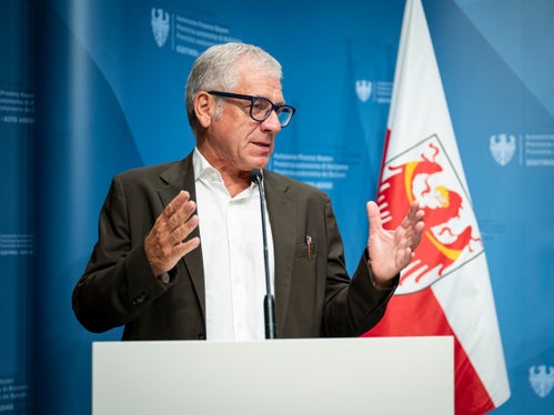 Auch der Gemeindenverband unterstützt das Projekt, mit dem die Partizipationsmöglichkeiten auf Gemeindeebene ausgebaut werden, hebt Präsident Andreas Schatzer hervor. (Foto: LPA/Fabio Brucculeri)