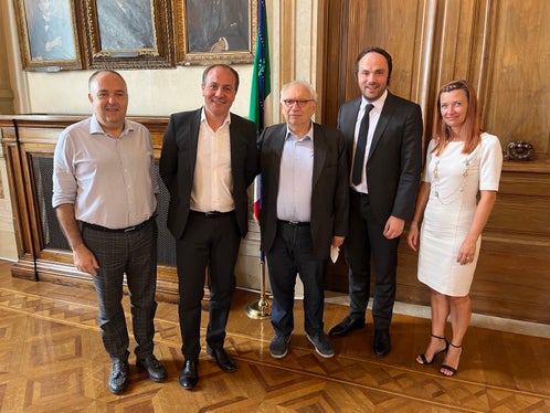 Da sinistra: Fabrizio Manca, direttore della Direzione generale per gli ordinamenti, la valutazione e l'internazionalizzazione del sistema nazionale di istruzione del Ministero, l'assessore Vettorato, il ministro Bianchi, l'assessore Achammer e la sovrintendente Falkensteiner (Foto: ASP/René Ploner) 