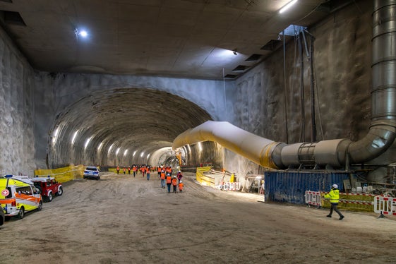 Con i suoi 2,2 chilometri di lunghezza, la galleria della circonvallazione nord-ovest collega Merano con la zona artigianale di Tirolo. (Foto: USP/Daniel von Johnston)