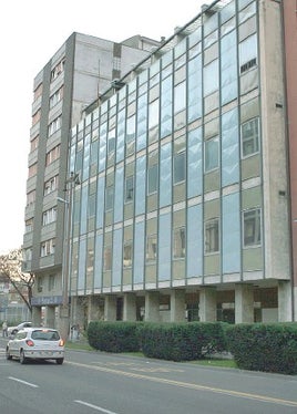 Die Landesregierung hat das geänderte Raumprogramm für die Sanierung des Gebäudes der ehemaligen Staatstelefone in Bozen genehmigt. (Foto: LPA)