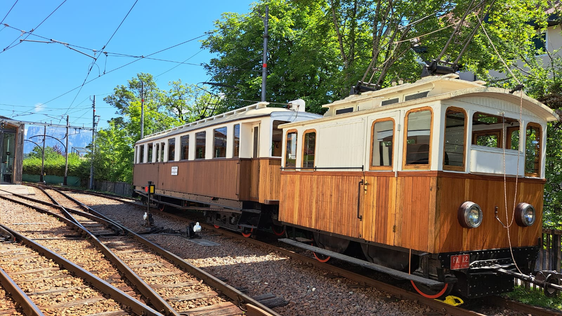 In occasione del suo 119° anniversario, il 13 agosto, la storia della Ferrovia del Renon è tornata protagonista con un viaggio speciale a bordo dello storico trenino del Renon. (Foto: USP/STA)