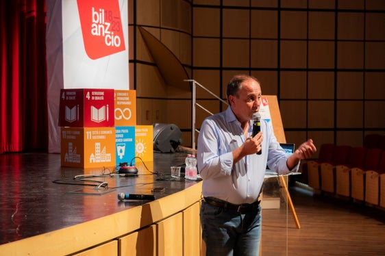 Riduzione del precariato e stabilizzazione del corpo docenti. Due ambiti sui quali l'assessore Giuliano Vettorato ha voluto porre l'accento durante l’odierna conferenza stampa di fine mandato, presentando i progetti realizzati nel corso dei cinque anni alla guida della scuola in lingua italiana dell’Alto Adige. (Foto: ASP/Manuela Tessaro)