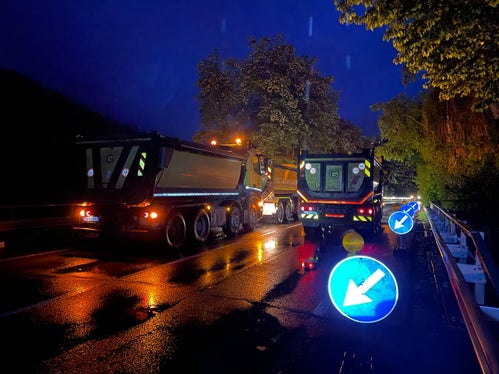 Für die Brücken auf den Straßen in Südtirol gibt es ein umfangreiches Kontroll- und Überwachungsnetz. Dazu gehören die Brückentests wie im Mai auf Brennerstaatsstraße. (Foto: LPA/Landesabteilung Tiefbau)