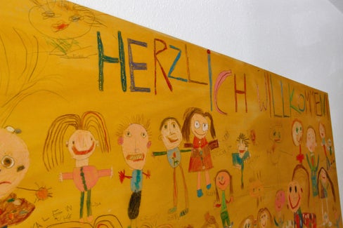 Sono 10.854 le bambine e i bambini già iscritti ad una scuola dell'infanzia in lingua tedesca per il prossimo anno scolastico 2026/27, mentre sono 599 le bambine e i bambini che frequenteranno una scuola dell'infanzia in lingua ladina. (Foto: USP/Greta Stuefer)