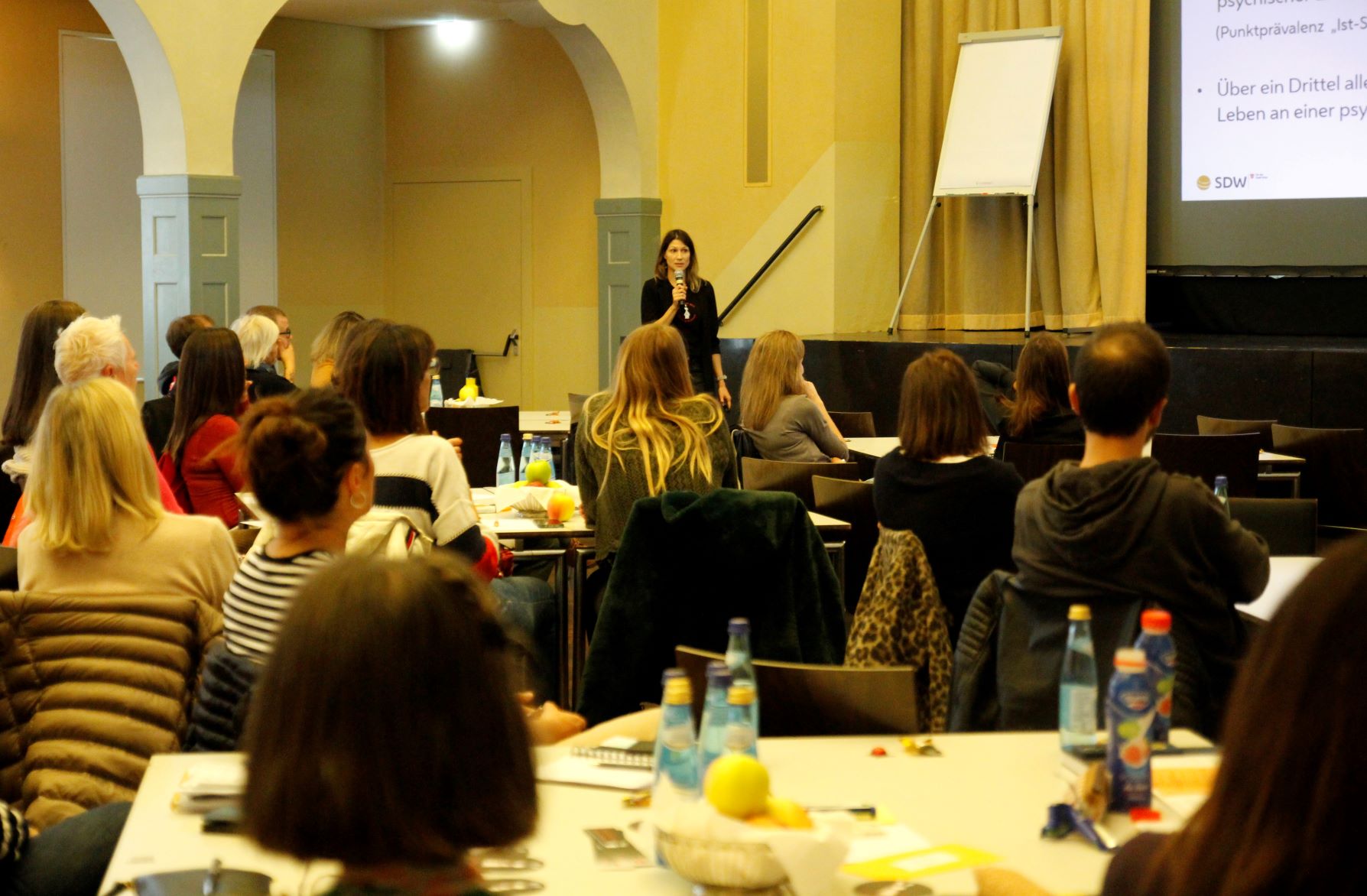 Kinder und Jugendliche psychisch unterstützen – darum ging es bei der heutigen Tagung zur Gesundheitsförderung in Meran/Untermais. (Foto: LPA/Verena Hilber)