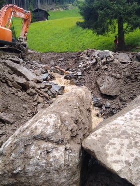 Wildbachverbauung im Einsatz: im Bild gestern nach dem Murabgang im Grabenbach in Mühlwald (Foto: Agentur für Bevölkerungsschutz/Amt für Wildbach- und Lawinenverbauung Ost)
