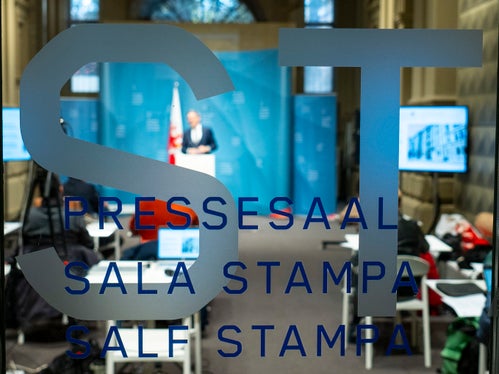 Die auf 2,6 Millionen Euro veranschlagten Mehrkosten sollen durch die Inanspruchnahme der Mittel aus dem Projekt Casa del Carabiniere gedeckt werden, wurde bei der heutigen Pressekonferenz im Anschluss an die Regierungssitzung erklärt. (Foto: LPA/Fabio Brucculeri)