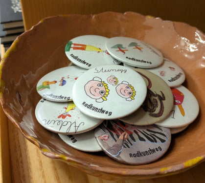 Die Produkte, die in der Werkstätte KIMM hergestellt werden, kann man im hauseigenen Verkaufsladen erwerben. (Foto: LPA/Hannes Wisthaler)