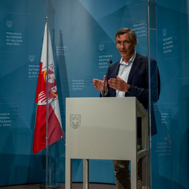 Gesundheitslandesrat Widmann bei der heutigen Pressekonferenz nach der Sitzung der Landesregierung (Foto: LPA/Brucculeri)