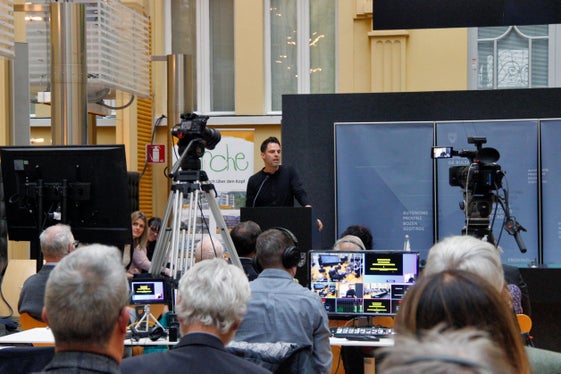 David Calas ha portato gli esempi innovativi dell'abitare a Berlino (Foto: ASP/Greta Stuefer)