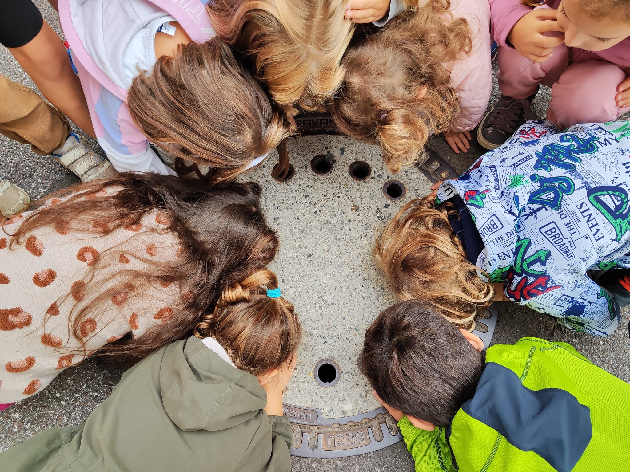 L’assessore Galateo nell'incontro di ieri con le famiglie ha evidenziato l'importanza dell'educazione nella scuola dell'infanzia (Foto: ASP/Dipartimento istruzione e formazione italiana)