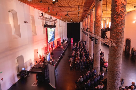 : Der erste Euregio-Gemeindetag fand im Salzlager Hall statt. (Foto: Land Tirol/Sedlak)
