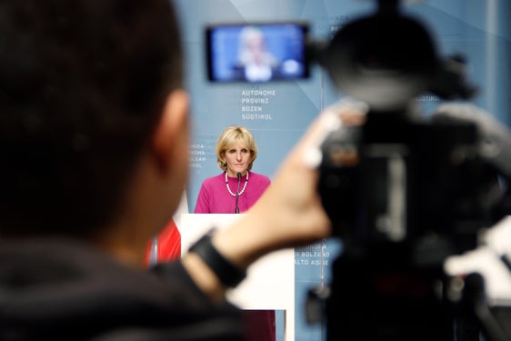 Landesrätin  Deeg wird am 3. April, gemeinsam mit Vertreterinnen des Netzwerkes der Frauenhausdienste, das neue Logo und weitere geplante Schritte vorstellen. (Foto: LPA/Greta Stuefer)