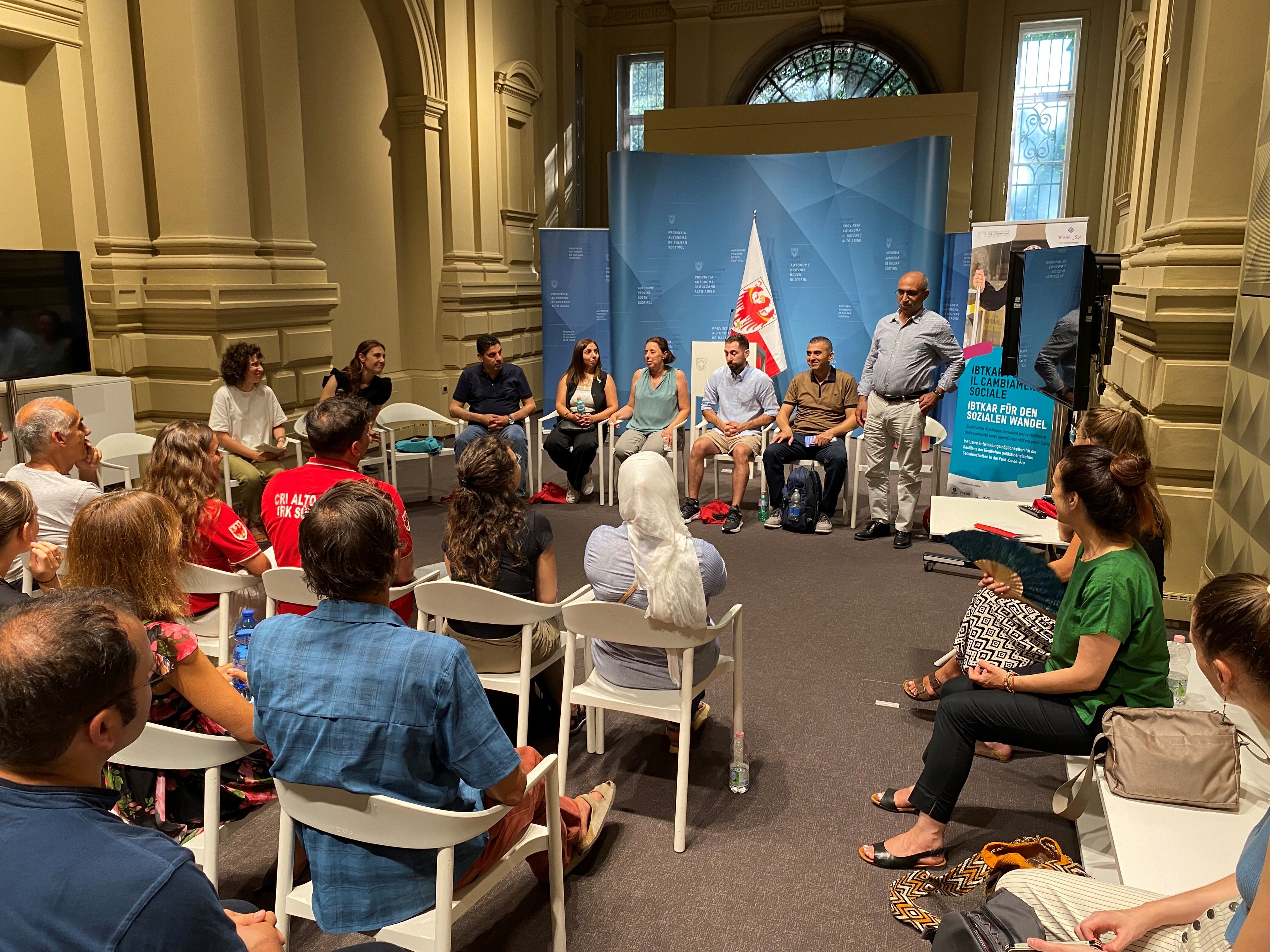 Das Landesamt für Freiwilligenwesen und Solidarität hat eine Informationsveranstaltung im Rahmen des Projektes Ibtkar for Social Change in den Palästinensischen Gebieten organisiert. (Foto: LPA/Landesamt für Freiwilligenwesen und Solidarität)