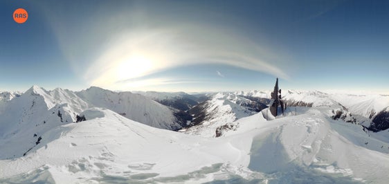 Mit über 850 Mitnutzungen verschiedenster Betreiber an rund 90 gemeinsamen Senderstandorten und dank des Einsatzes modernster Technologien gehört Südtirol heute zu den bestversorgten Regionen Europas. Im Bild: die Hohe Scheibe. (Foto: RAS)