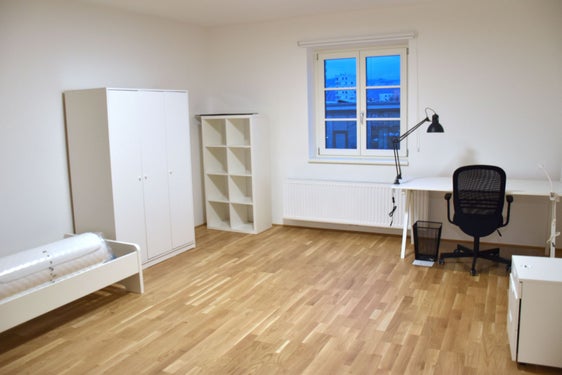 Il nuovo studentato dell'Euregio ad Innsbruck offre 72 posti in 25 unità abitative a persone provenienti dall'Euregio. Aperte le iscrizioni per il prossimo anno accademico (Foto: Land Tirol/Krepper)