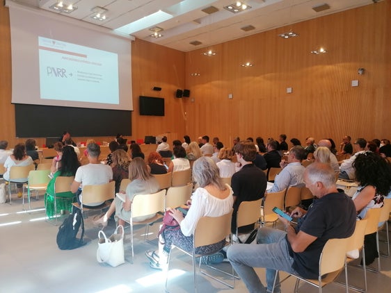 79 nuovi docenti di ruolo e 24,5 posti in più: la scuola italiana è pronta a ripartire senza mascherine Il sovrintendente Gullotta ha incontrato i dirigenti in vista dell’avvio dell’anno scolastico (Foto: ASP/Direzione Istruzione e Formazione italiana) 