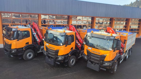 Meno veicoli, ma più versatili: è questo l'obiettivo del Servizio strade della Provincia con un programma di ammodernamento. Quest'anno verrà tolta dal servizio una serie di veicoli vecchi e non più affidabili. La Giunta provinciale ha dato il via libera all'acquisto di 55 nuovi veicoli. (Foto: USP/Servizio strade)