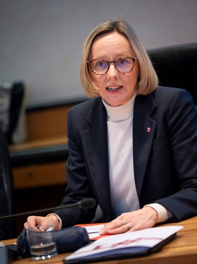 La Provincia ha attuato una serie di misure volte a valorizzare il lavoro nelle scuole, come riferisce l'assessora al Personale Magdalena Amhof. (Foto: USP/Fabio Brucculeri)