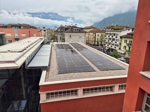 Die bisherigen solarthermischen Anlagen wurden durch Photovoltaikanlagen ersetzt. (Foto: LPA)