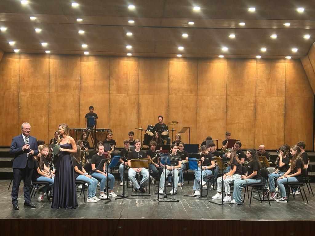 Si è tenuto domenica pomeriggio all'auditorium S. Chiara di Trento il concerto delle scuole musicali dell'Euregio, un evento molto apprezzato dal pubblico, che ha visto la partecipazione di giovani musicisti dei tre territori (Foto: Euregio)