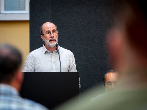 Giulio Angelucci, Direktor des Landesamtes für Abfallwirtschaft der Landesagentur für Umwelt und Klimaschutz, betonte: Dem täglichen Einsatz der Bürgerinnen und Bürger ist es zu verdanken, dass wir eine Mülltrennungsquote von 70 Prozent erreicht haben. Auch in Bezug auf die Qualität seien die Ergebnisse sehr gut. (Foto: LPA/Fabio Brucculeri)