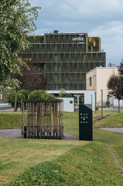 Die neue Fakultät für Ingenieurwesen der Freien Universität Bozen im NOI Techpark. (Foto: LPA/NOI Techpark/Daniele Fiorentino)