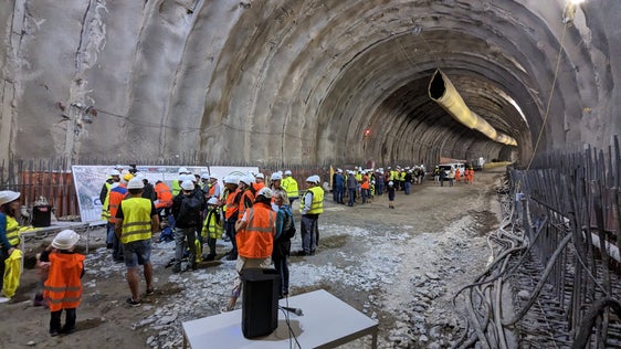 Sinora sono stati scavati 1.600 metri di galleria; i restanti 600 metri saranno scavati entro l'autunno del 2024 (Foto: ASP/Ingo Dejaco)