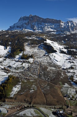 Così si presentava il pendio nell'ottobre 2014 dopo la frana del 13 dicembre 2012. (Foto d'archivio: ASP/Agenzia per laProtezione civile)